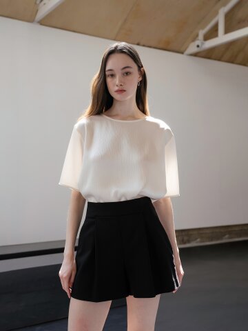 링클드 아이보리 심플 블라우스
