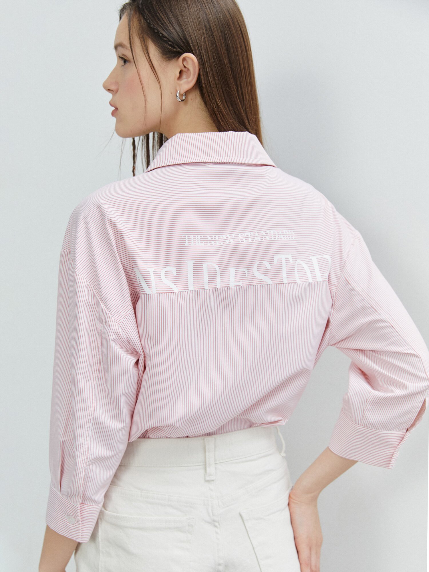 스트라이프 백 레터링 블라우스 (STRIPE RED)