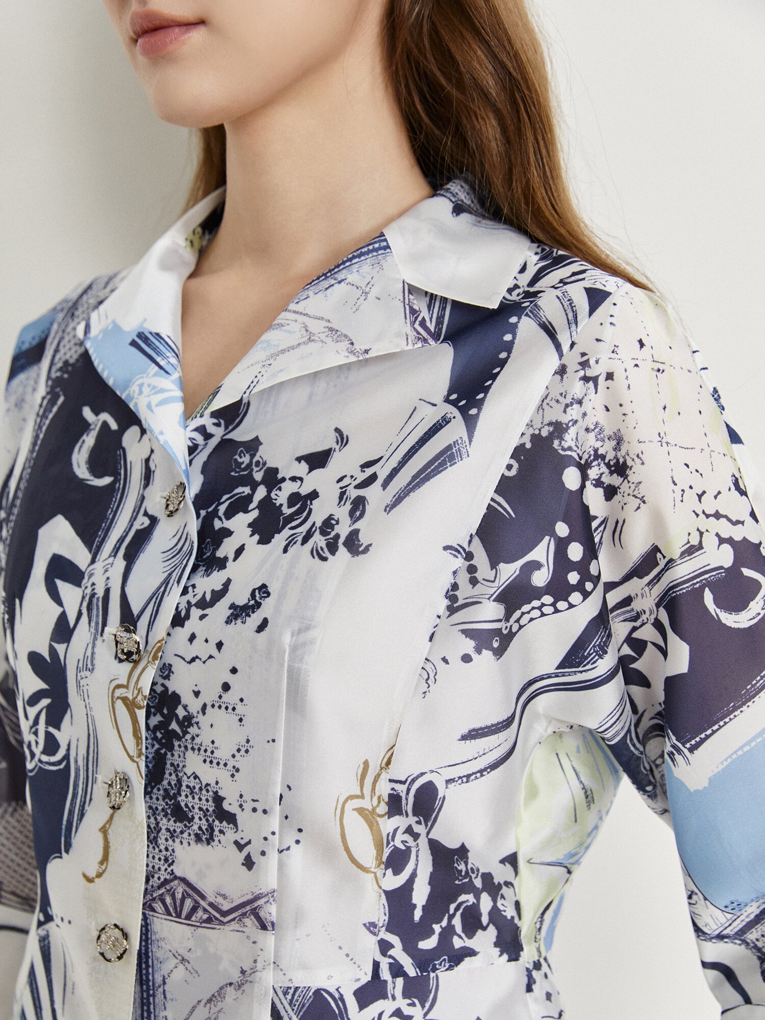 오픈 칼라 페플럼 블라우스 (PRINT NAVY)