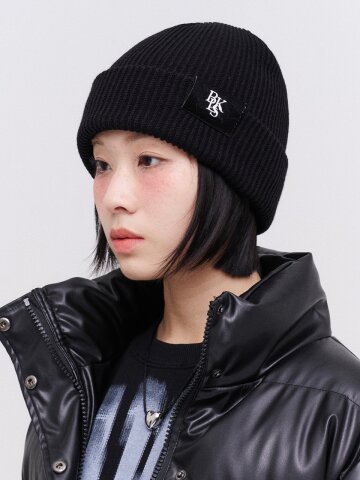 로고 패치 니트 비니_블랙