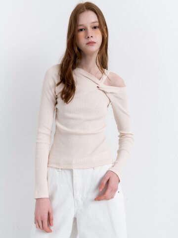 Unbalance Neck Line T/Shirts_Cream