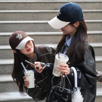 메종246 SIGNATURE OVERFIT BALLCAP 남녀공용 챙이 긴 볼캡 오버핏 야구모자 MIX BROWN