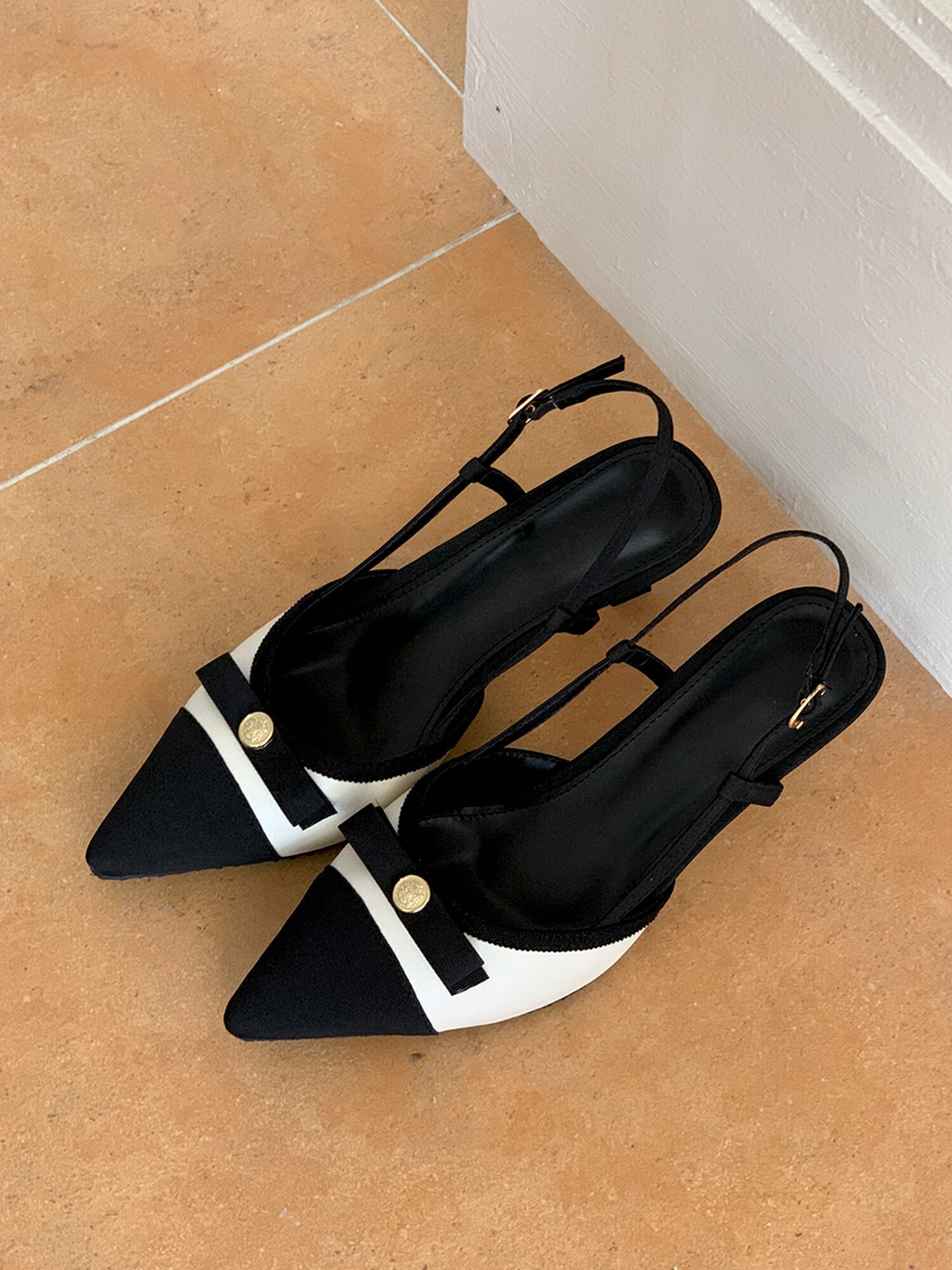 마르소 투톤 코인 슬링백힐 5cm