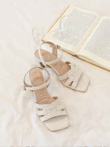 머랭고 천연소가죽 소프트 홀드 슬림청키힐 샌들 7cm M25M08L