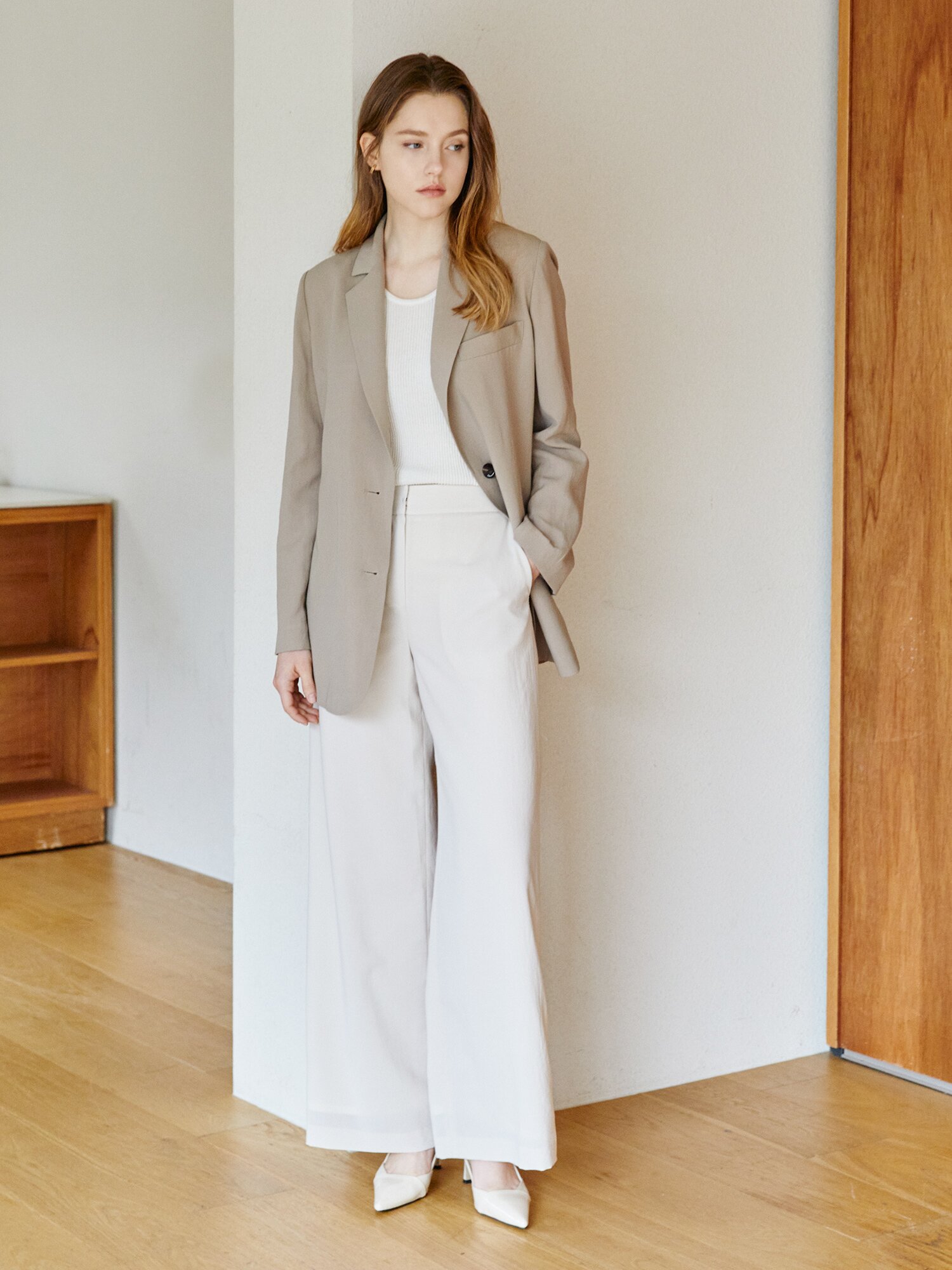 린넨 벨티드 싱글 투버튼 재킷 (BEIGE)