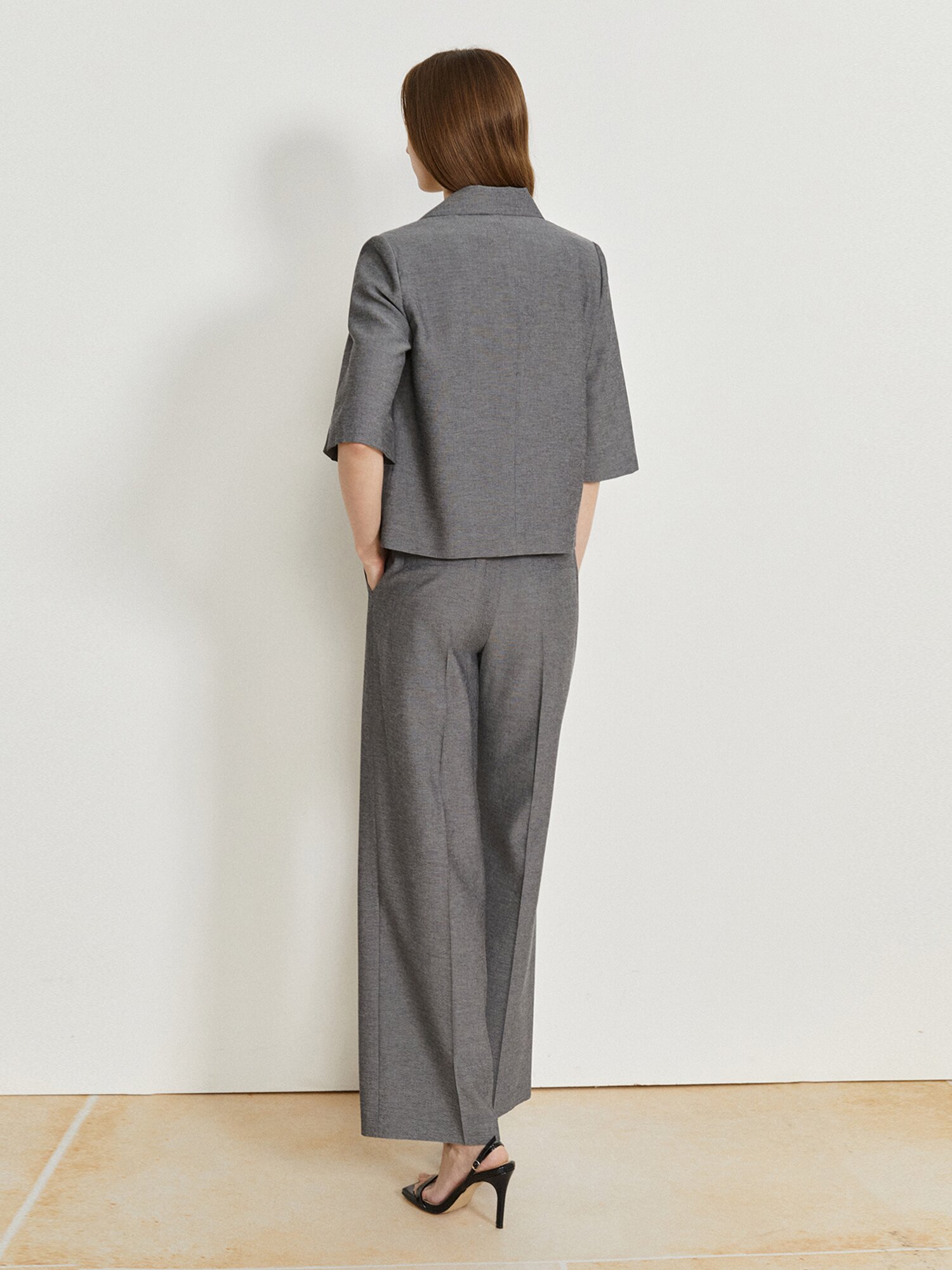 루즈핏 6부 슬리브 원버튼 재킷 (DARK GREY)