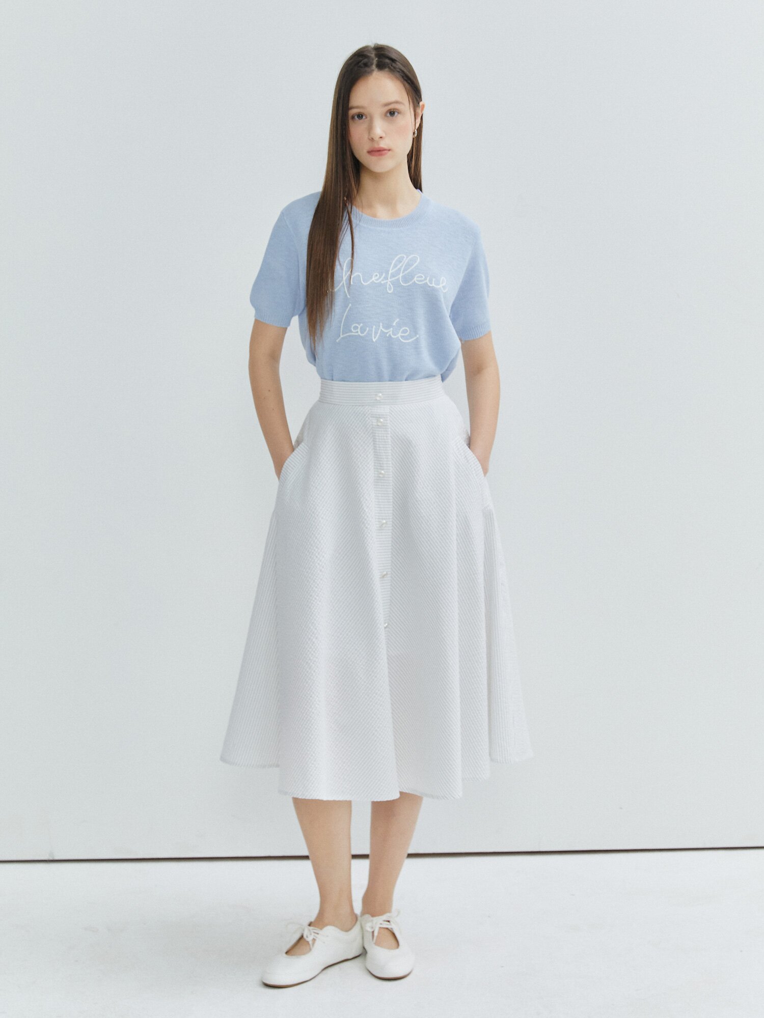 사선 버튼 장식 플레어 스커트 (WHITE)