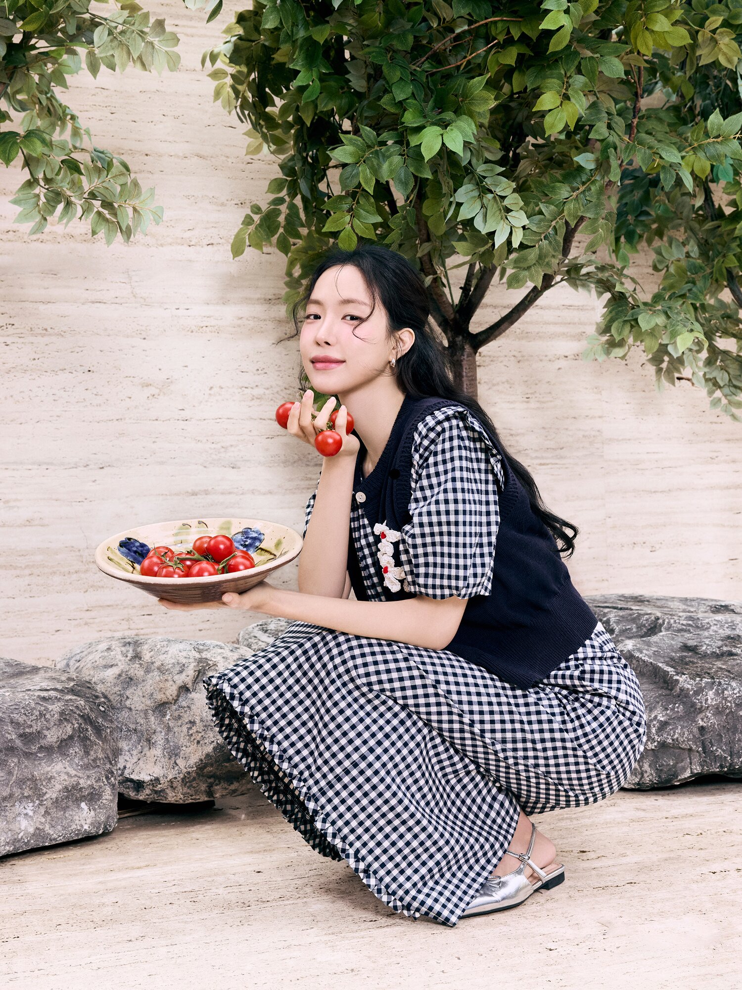 러플 스퀘어넥 크롭 블라우스 (CHECK NAVY)