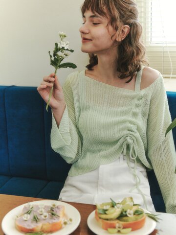 [4컬러] 스트링 포인트 니트 & 나시 세트
