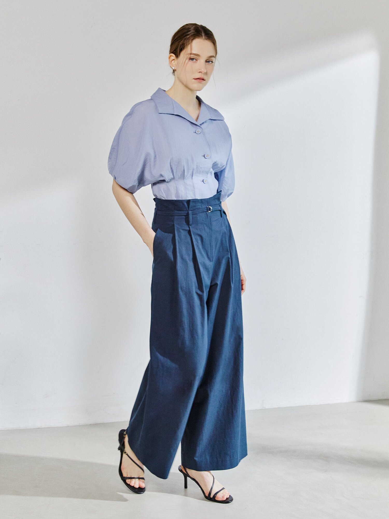 린넨 벨티드 투턱 와이드 팬츠 (NAVY)
