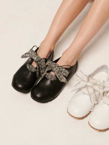 Gobi Ribbon Sneakers - Dessert Black