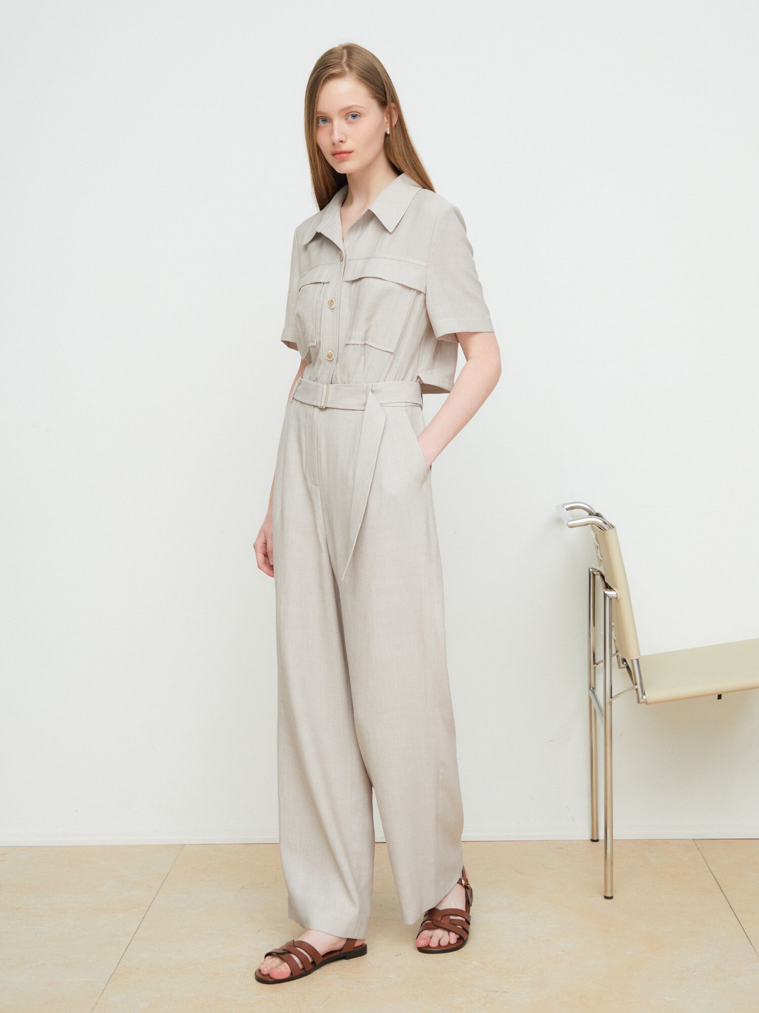 린넨 백 플랩 밴딩 점프 수트 (BEIGE)