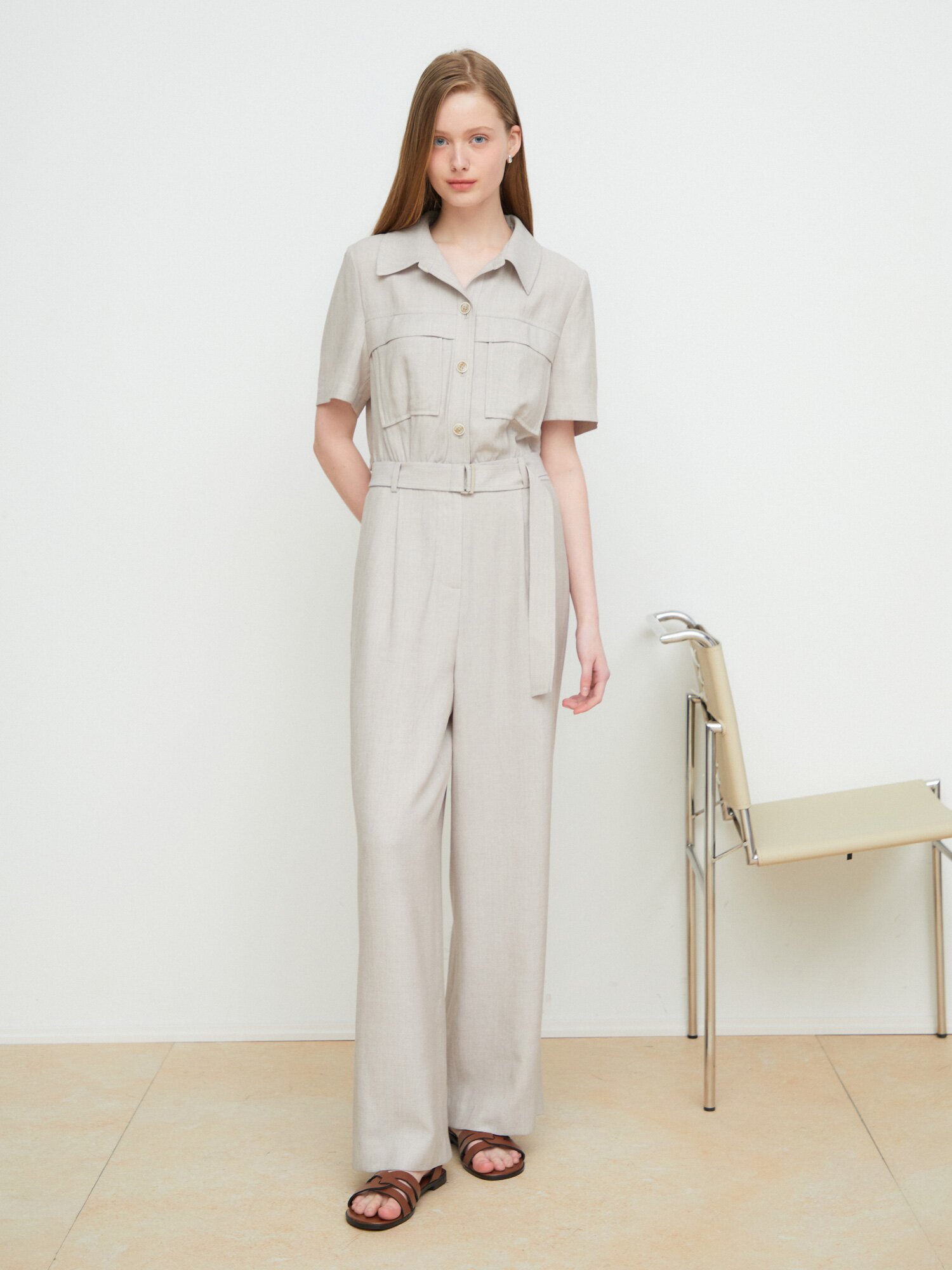 린넨 백 플랩 밴딩 점프 수트 (BEIGE)