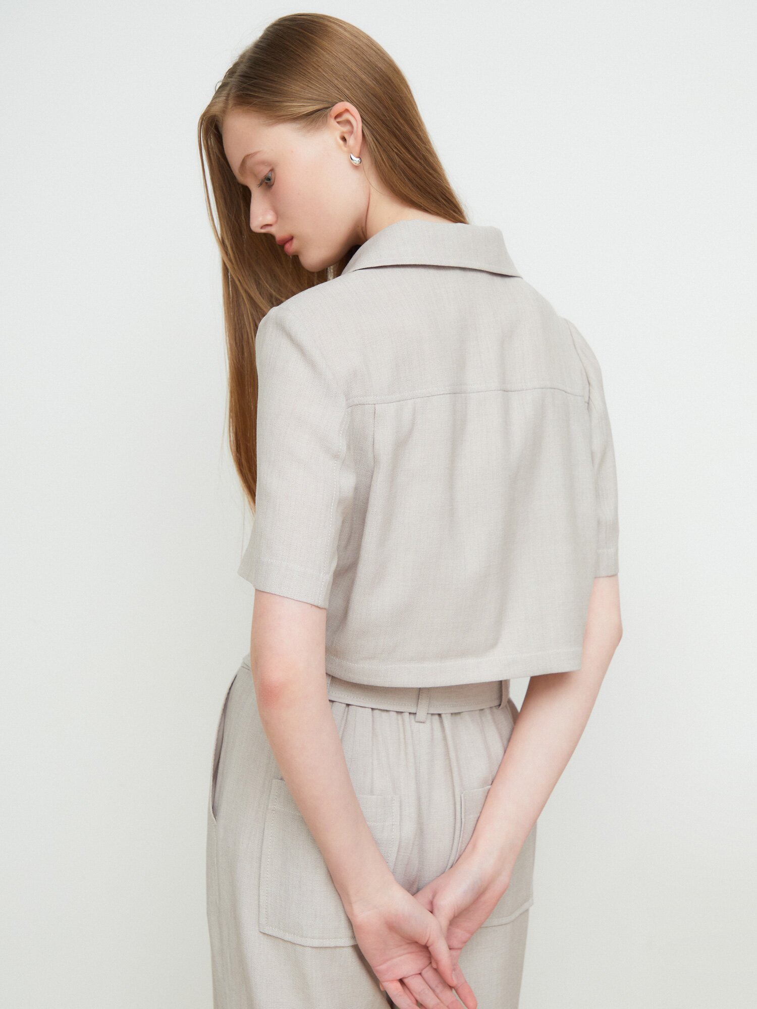 린넨 백 플랩 밴딩 점프 수트 (BEIGE)