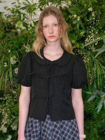 써클 도트 리본 포켓 블라우스 (Black)