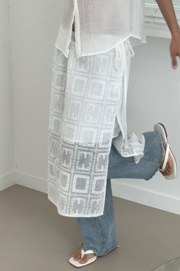 시스루 자수 레이스 트임 스커트





























































