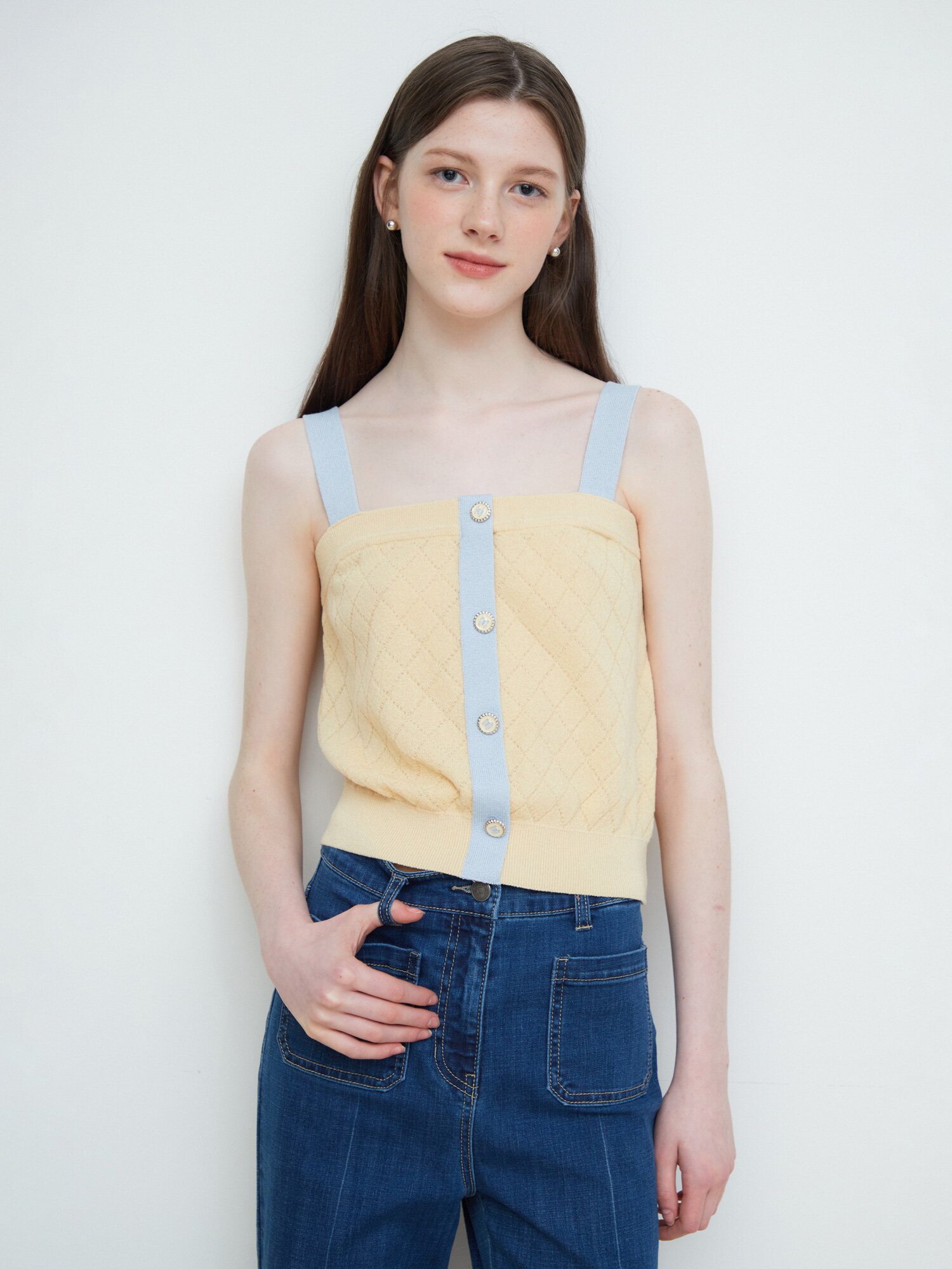 배색 다이아 스퀘어넥 니트 베스트 (LIGHT BLUE)