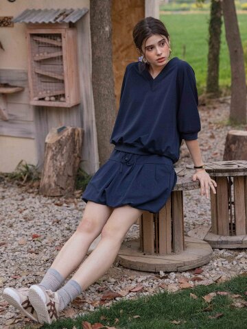 DA_V-neck sweatshirt and skirt set_NAVY