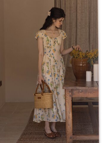 DA_Craft square neckline dress