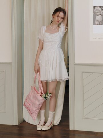 Cest_Petite lace pearl bow dress