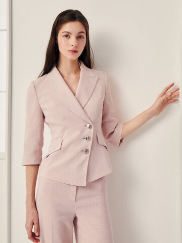 피크드 라펠 사선 버튼 재킷 