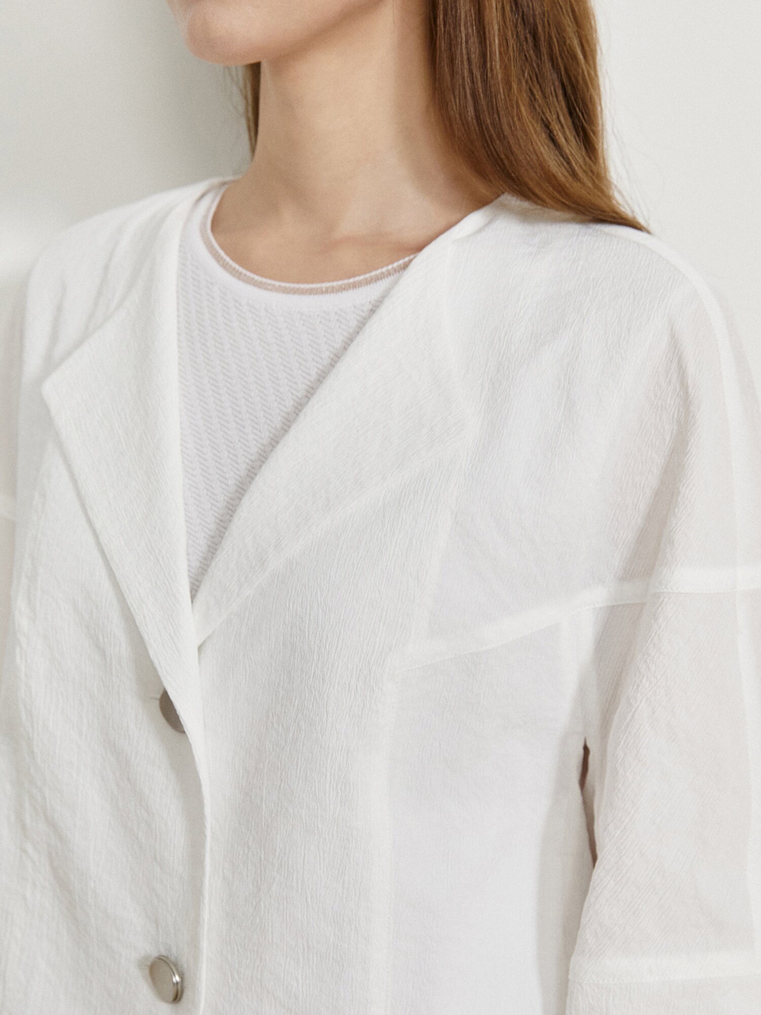 루즈핏 칼라리스 라펠 재킷 (WHITE)