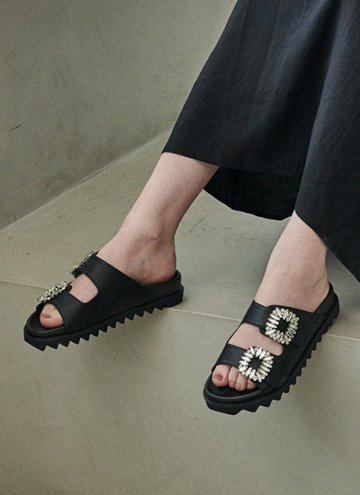 EO3006 Large Cubic Two Lines Strap Slipper_Black