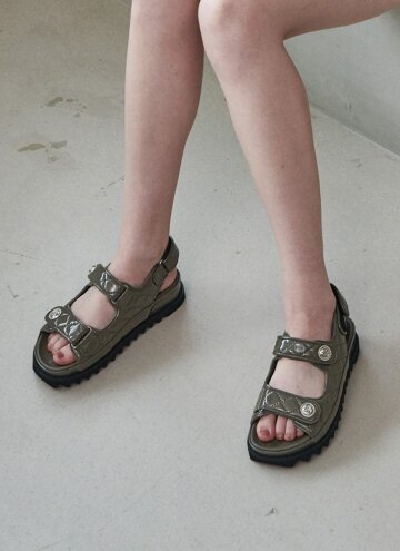 EO1007 Enamel Velcro Sandals_Khaki