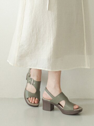 천연가죽 코나 버클 통굽 샌들 국내수제화 GIS-46245