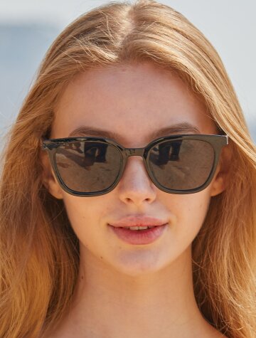 WOMEN 레이어드 뿔테 무지 블랙 자외선 차단 선글라스 [MGABK]