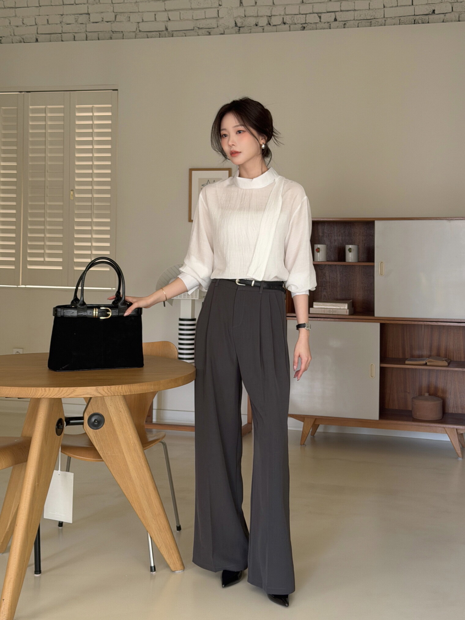 LINKLEFREE TWO-TUCK SLACKS_CHARCOAL