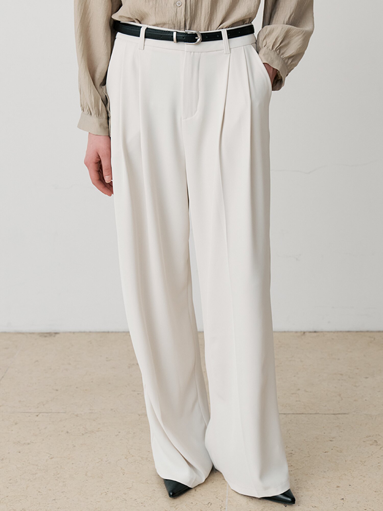 [라사제스 지혜 착용]LINKLEFREE TWO-TUCK SLACKS_CREAM