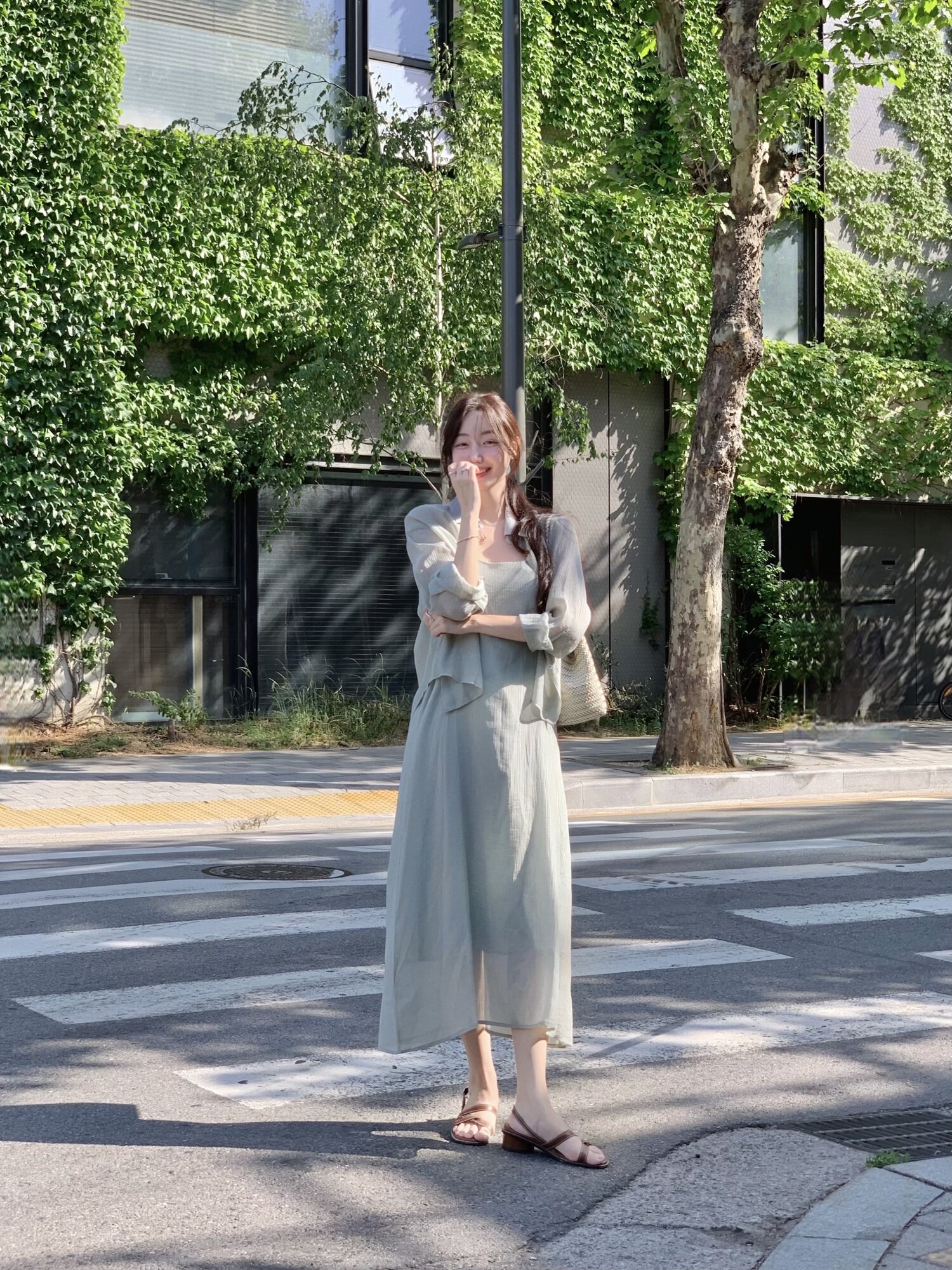 [연우님 Pick] COOLING SHIRT + SLIP DRESS SET LIGHT KHAKI