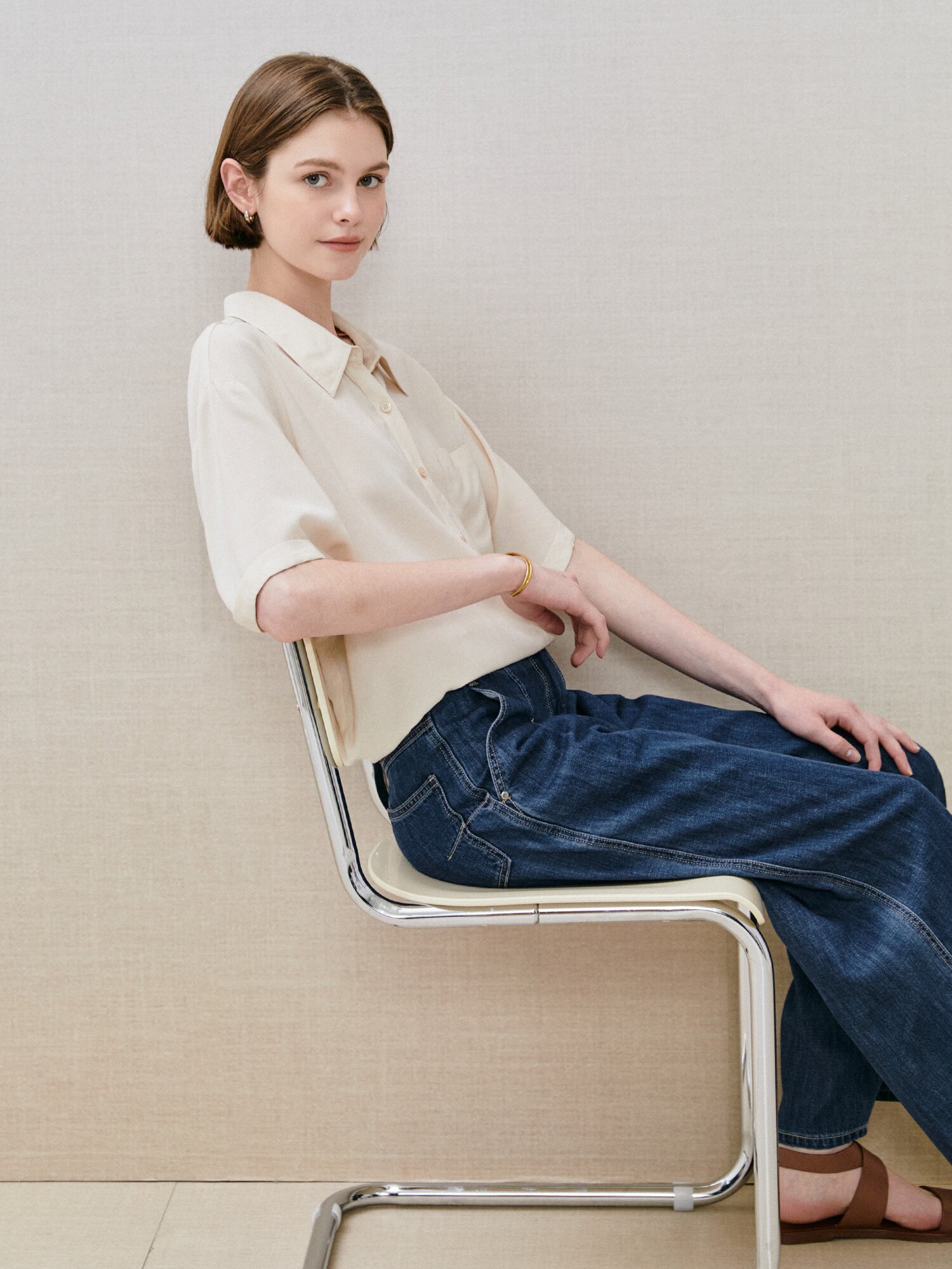 루즈핏 패치 포켓 블라우스 (LIGHT BEIGE)