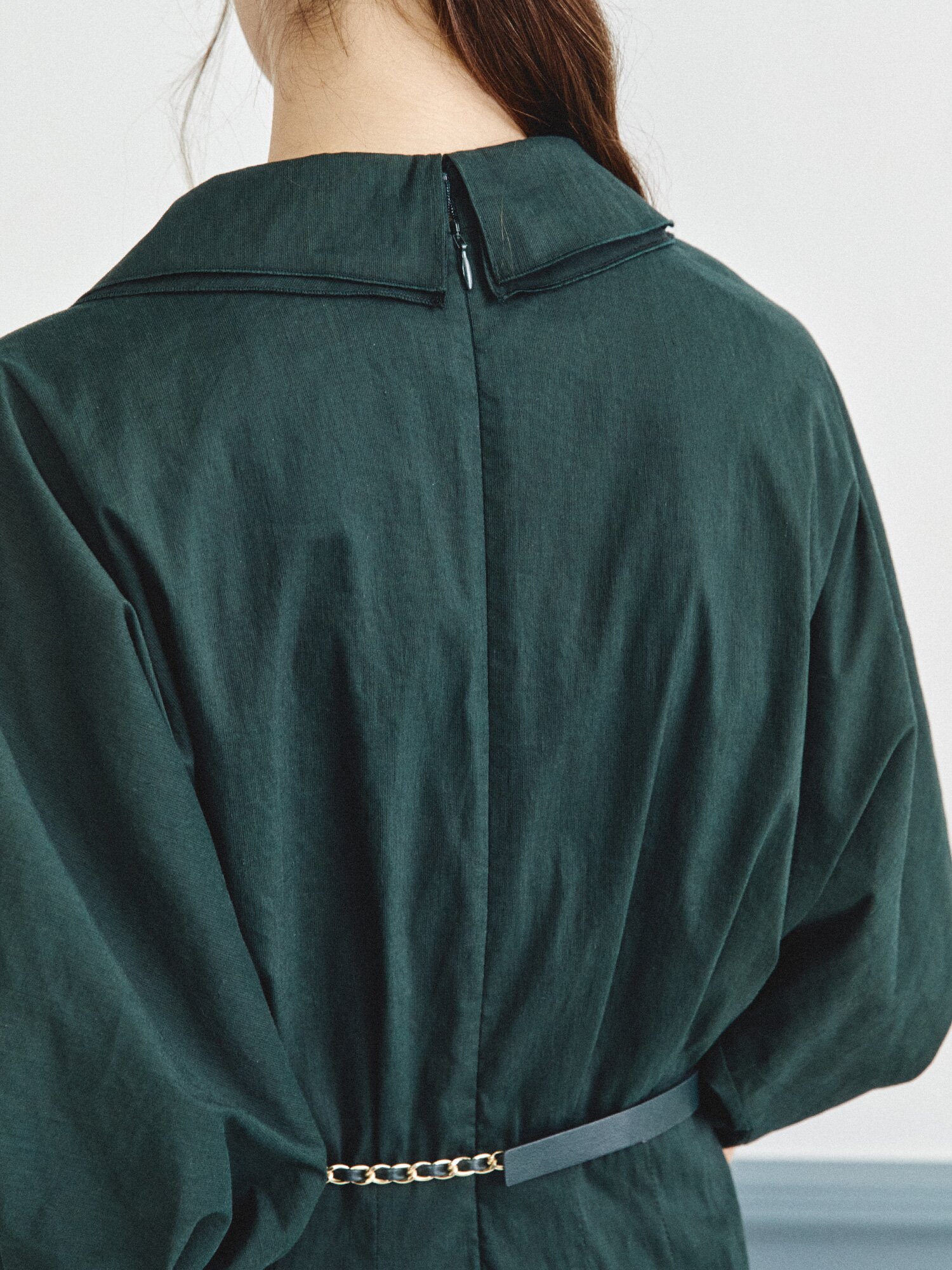 턱 디테일 H라인 원피스 (DARK GREEN)
