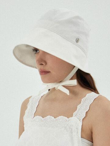 VA 커브드 오벌 메탈 보닛햇 화이트