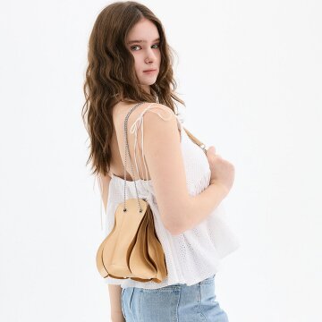 크라프얀 웨이비 체인 미니백 크로스백 허니오커