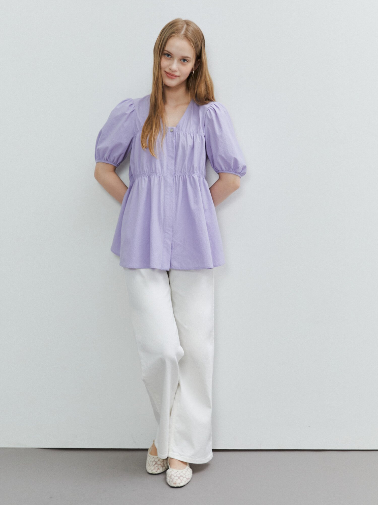 셔링 퍼프 플레어 블라우스 (LILAC)