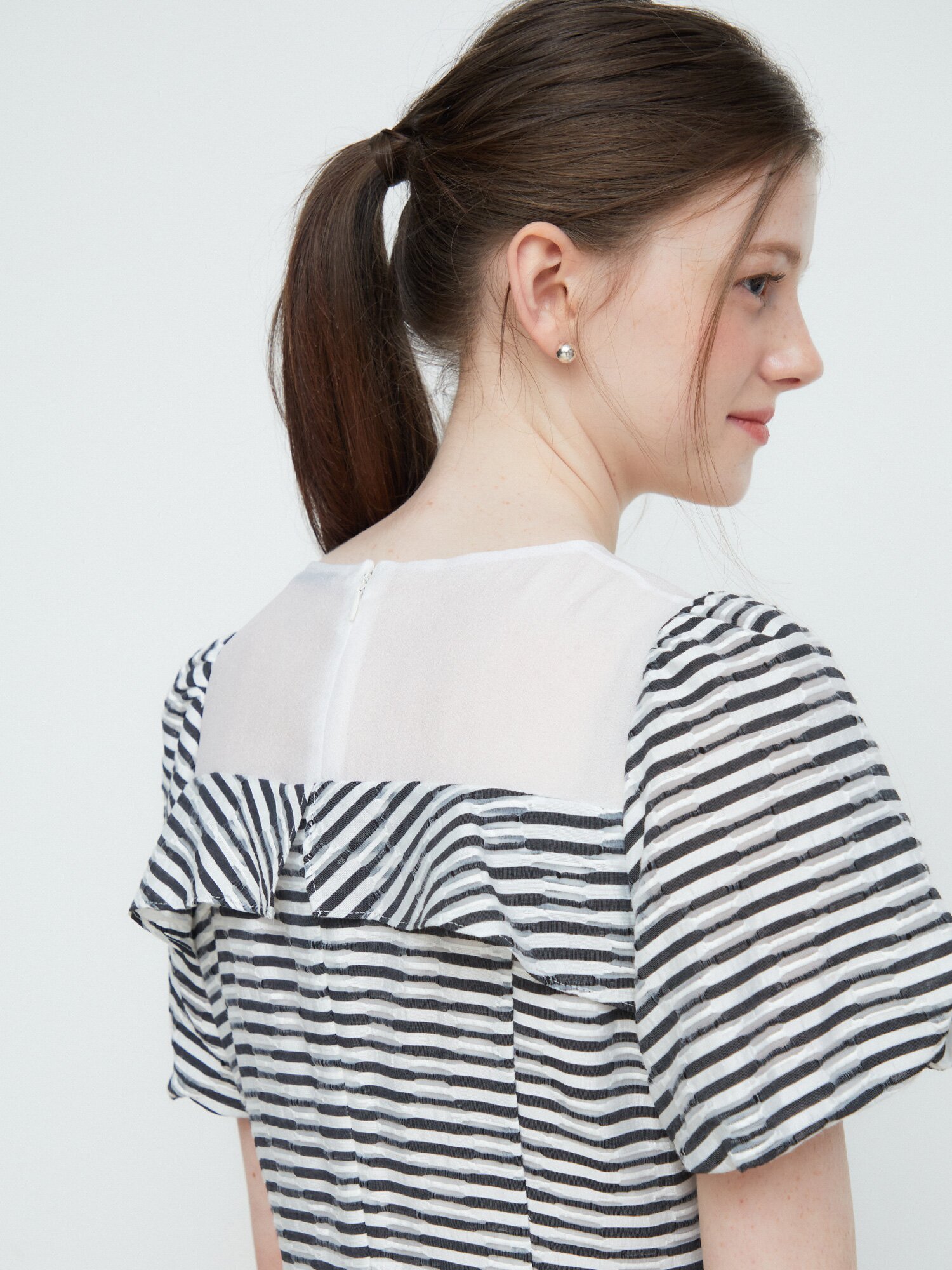 시스루 배색 퍼프 플레어 원피스 (STRIPE NAVY)