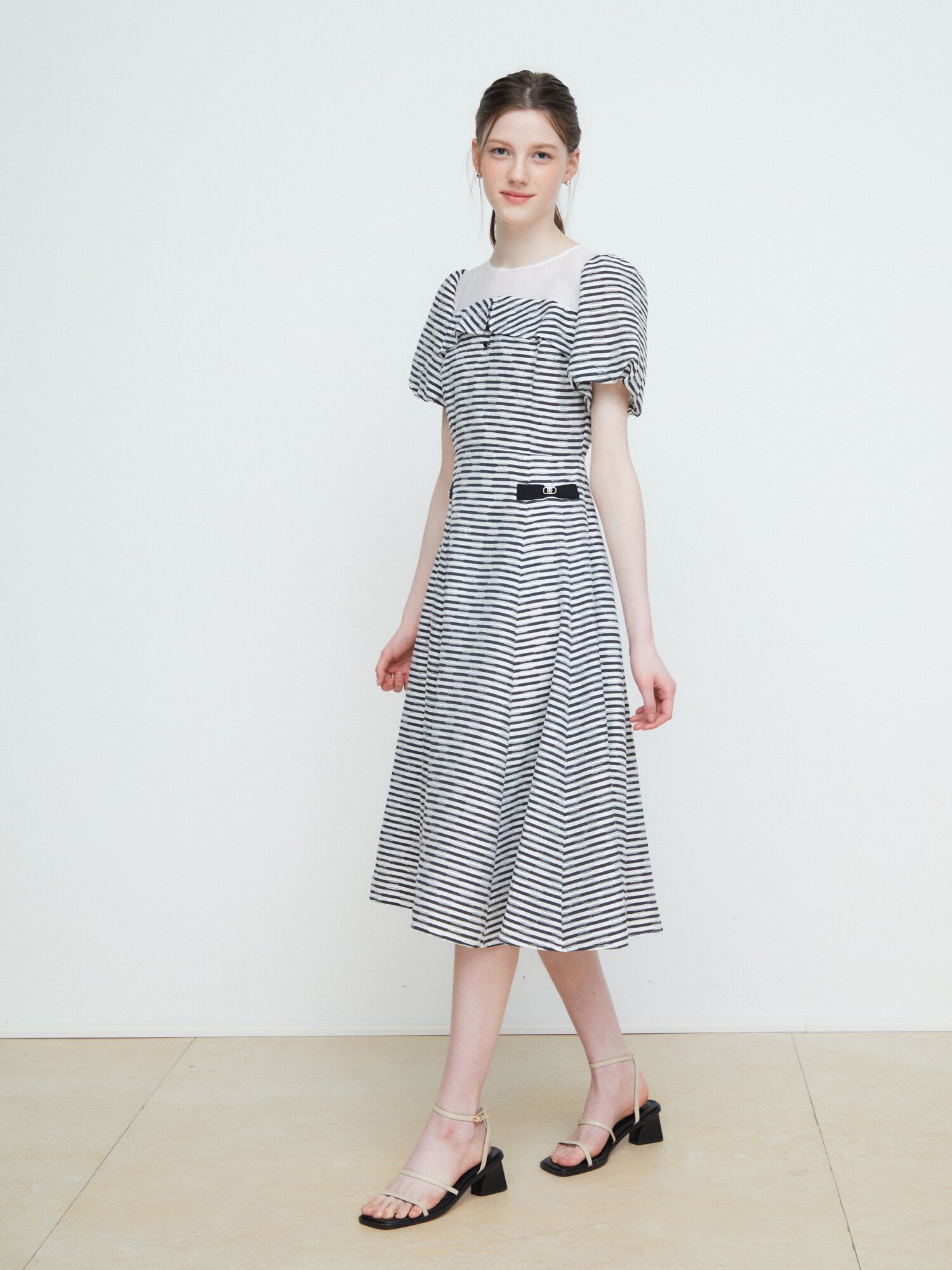 시스루 배색 퍼프 플레어 원피스 (STRIPE NAVY)