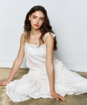 Airy Sleeveless One-Piece [White]