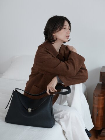 Flap hobo bag series ople leather large black 플랩 호보백 시리즈 오플 레더 라지 블랙