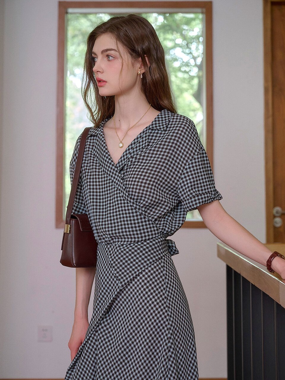 SR_V-neck wrap check dress