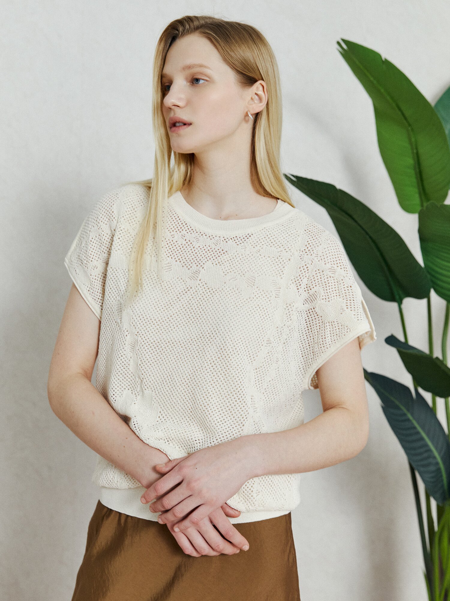 썸머 크로쉐 패턴 니트 (IVORY)