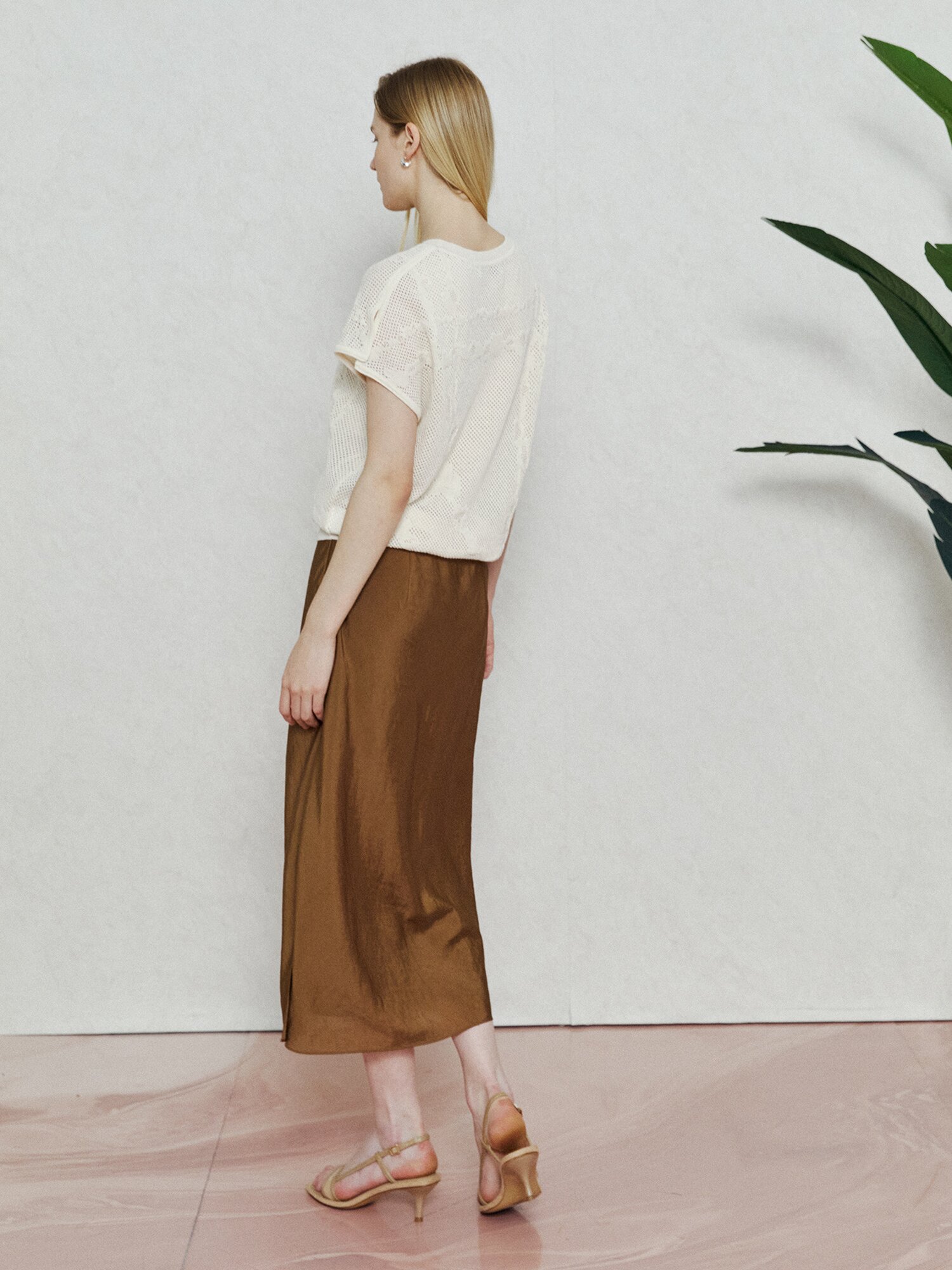 썸머 크로쉐 패턴 니트 (IVORY)