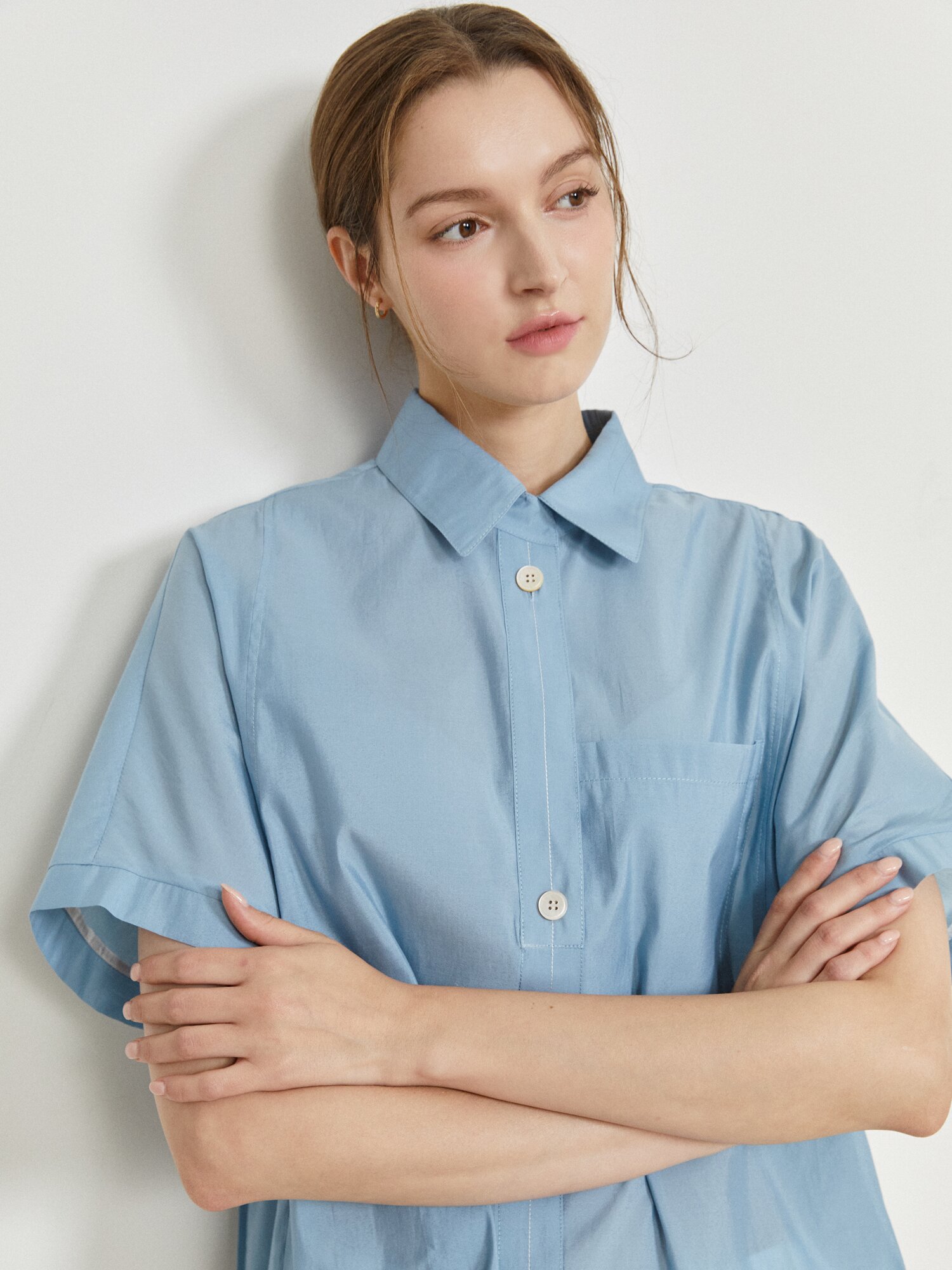 오간자 백 플리츠 블라우스 (SKY BLUE)