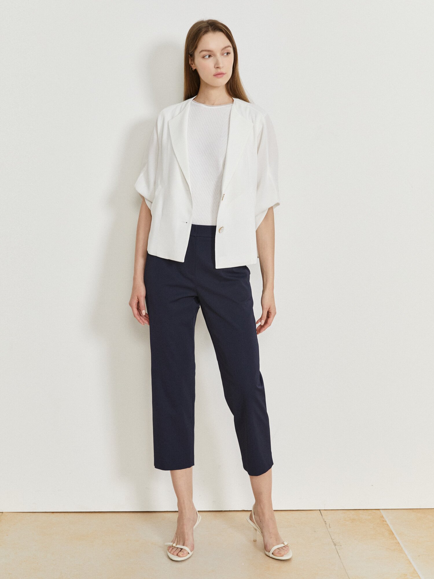 루즈핏 칼라리스 라펠 재킷 (WHITE)