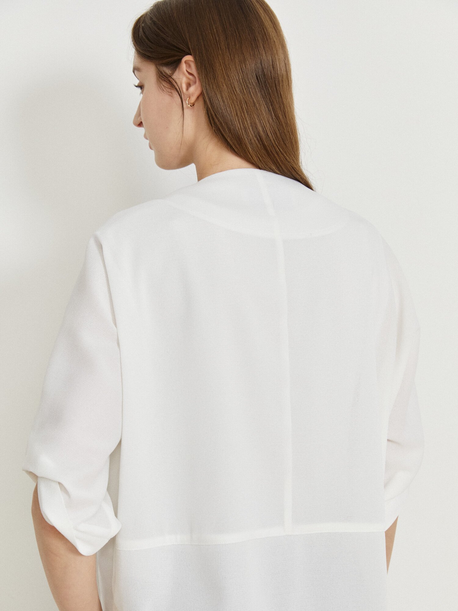 루즈핏 칼라리스 라펠 재킷 (WHITE)
