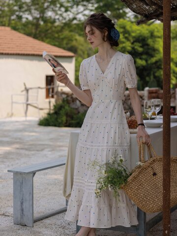 DA_Polka dot embroidery dress