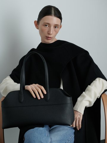 Ople leather shoulder bag series Large Black